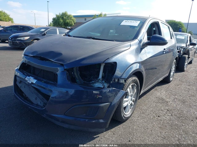 Chevrolet Sonic Lt Auto 2016 1G1JC6SH9G4147804 Image 2