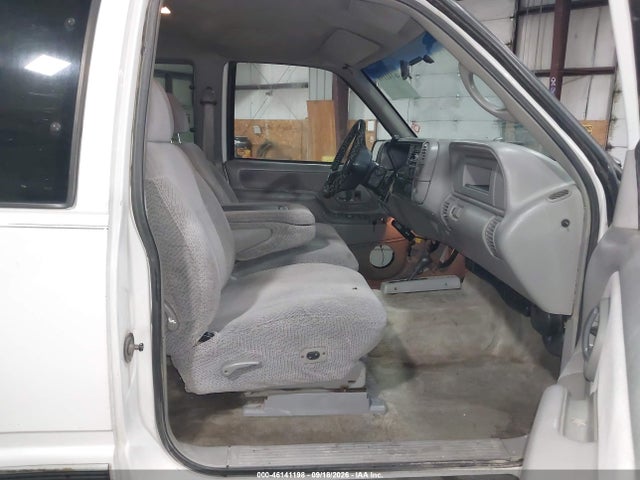46141198 :رقم المزاد ، 1GCGK29F4WE185094 vin ، 1998 Chevrolet K2500 Fleetside مزاد بيع