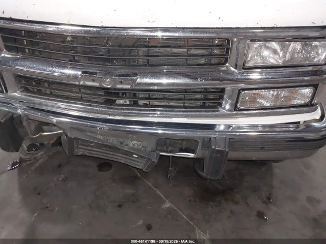 46141198 :رقم المزاد ، 1GCGK29F4WE185094 vin ، 1998 Chevrolet K2500 Fleetside مزاد بيع