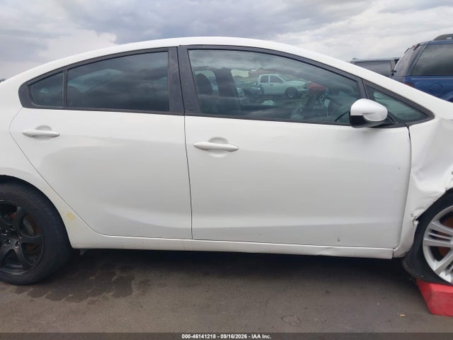 Aukcja sprzedaży 2016 Kia Forte Lx, vin: KNAFK4A60G5517338, numer aukcji: 46141218