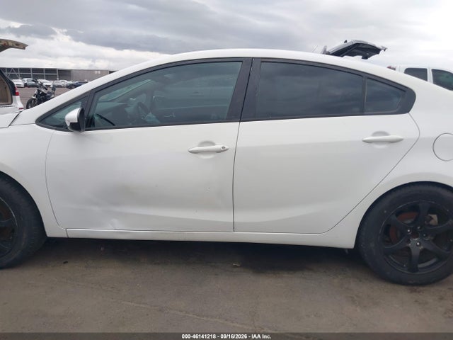 Aukcja sprzedaży 2016 Kia Forte Lx, vin: KNAFK4A60G5517338, numer aukcji: 46141218