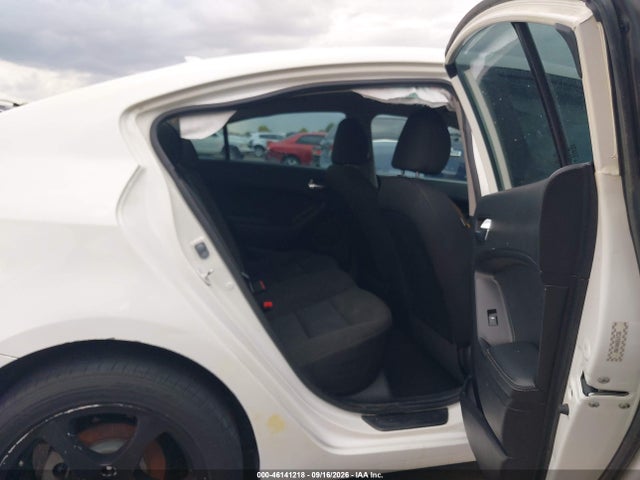 Aukcja sprzedaży 2016 Kia Forte Lx, vin: KNAFK4A60G5517338, numer aukcji: 46141218