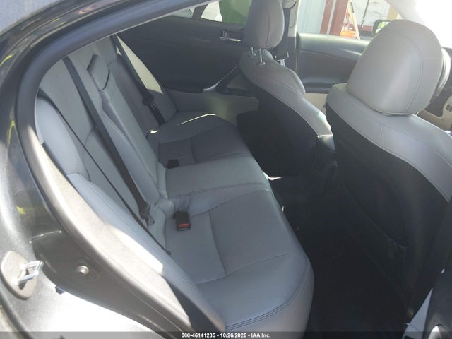 46141235 :رقم المزاد ، JTHCF5C26A5044271 vin ، 2010 Lexus Is 250 مزاد بيع