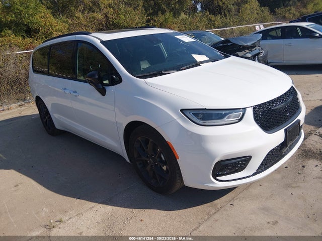Auction sale of the 2025 Chrysler Pacifica Limited, vin: 2C4RC1GG7SR569850, lot number: 46141254
