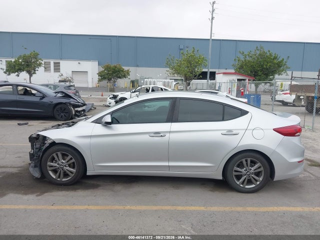 2017 Hyundai Elantra Se მანქანა იყიდება აუქციონზე, vin: 5NPD84LF8HH012574, აუქციონის ნომერი: 46141372