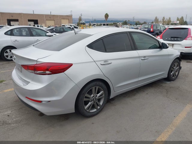 2017 Hyundai Elantra Se მანქანა იყიდება აუქციონზე, vin: 5NPD84LF8HH012574, აუქციონის ნომერი: 46141372