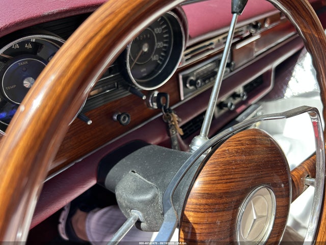 1966 Mercedes-benz 250 მანქანა იყიდება აუქციონზე, vin: 000563250S, აუქციონის ნომერი: 46141470