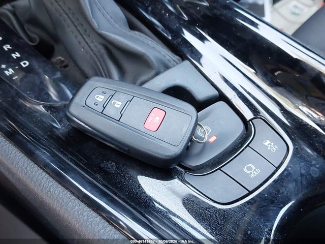 NMTKHMBX0MR132194 Toyota C-HR XLE