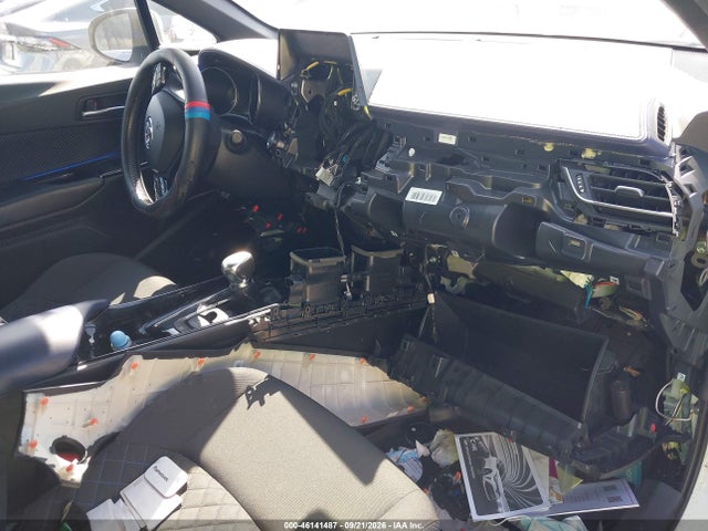 NMTKHMBX0MR132194 Toyota C-HR XLE