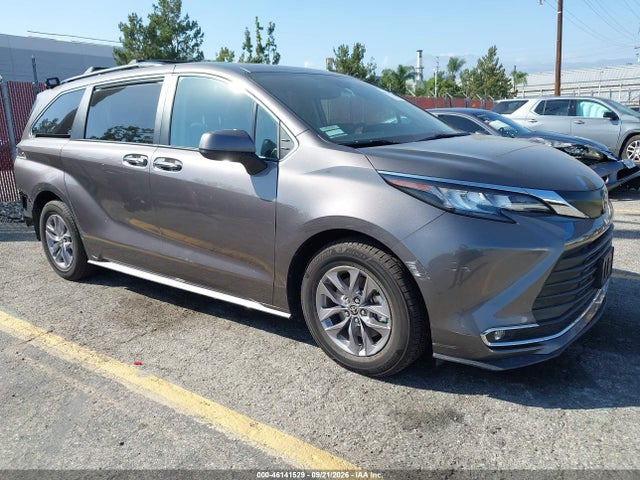 2022 Toyota Sienna Xle მანქანა იყიდება აუქციონზე, vin: 5TDYRKEC7NS131485, აუქციონის ნომერი: 46141529