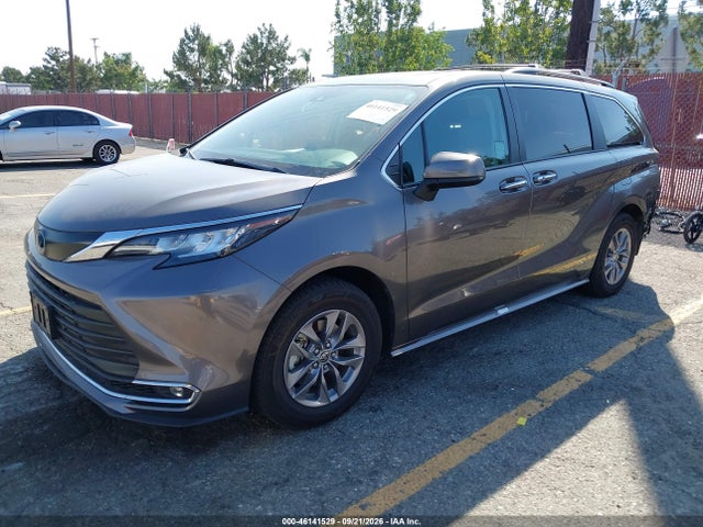 Продажа на аукционе авто 2022 Toyota Sienna Xle, vin: 5TDYRKEC7NS131485, номер лота: 46141529
