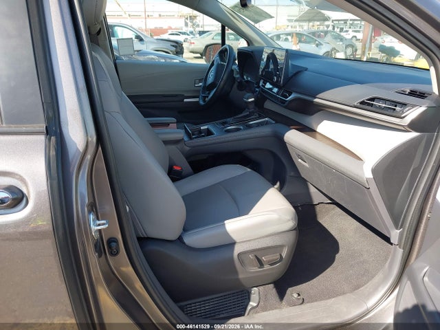 Продажа на аукционе авто 2022 Toyota Sienna Xle, vin: 5TDYRKEC7NS131485, номер лота: 46141529