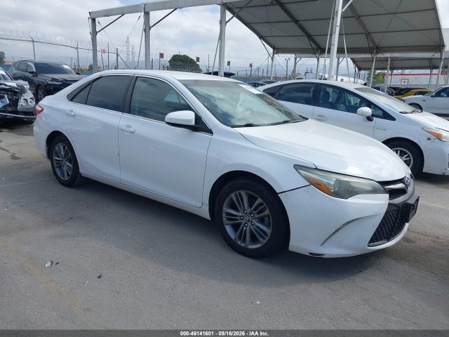 Toyota CAMRY SE 2015 4T1BF1FK3FU902323 головне зображення