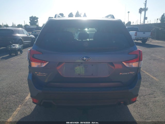 2020 Subaru Forester Premium მანქანა იყიდება აუქციონზე, vin: JF2SKAJC4LH500090, აუქციონის ნომერი: 46141629