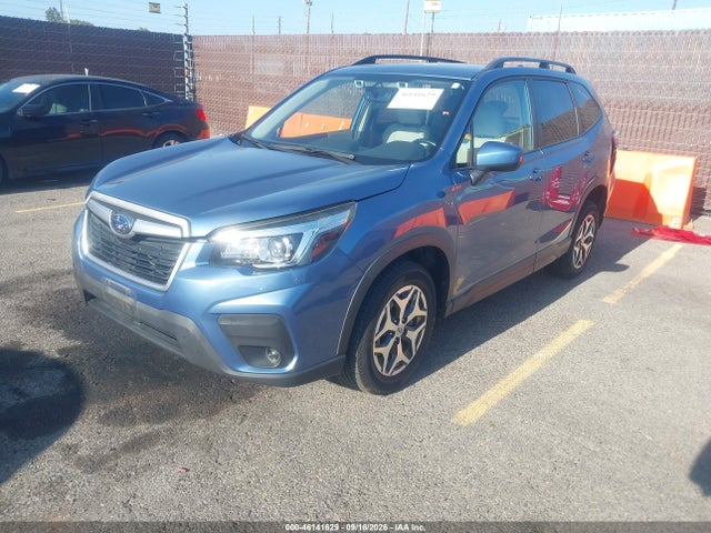 2020 Subaru Forester Premium მანქანა იყიდება აუქციონზე, vin: JF2SKAJC4LH500090, აუქციონის ნომერი: 46141629