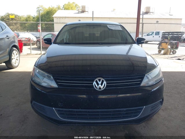 46141634 :رقم المزاد ، 3VWD17AJ8EM336706 vin ، 2014 Volkswagen Jetta 1.8t Se مزاد بيع