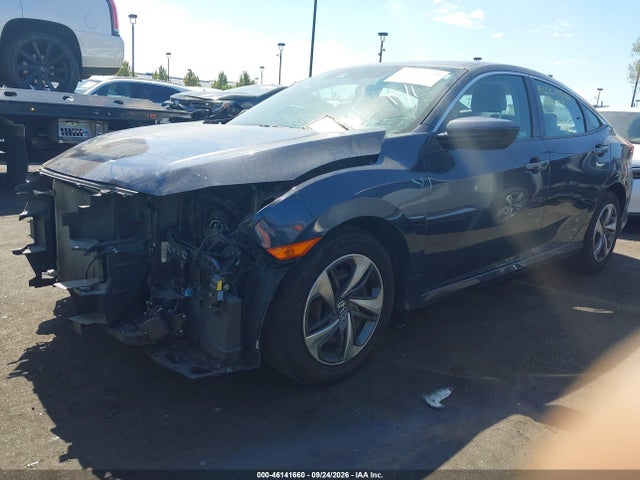 Honda Civic Lx 2019 2HGFC2F65KH561688 Image 2