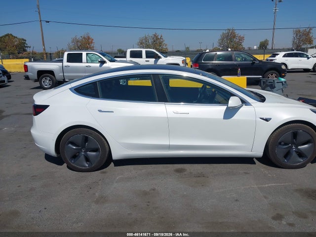 Продажа на аукционе авто 2018 Tesla Model 3 Long Range/performance, vin: 5YJ3E1EBXJF066976, номер лота: 46141671