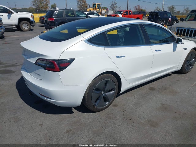 Продажа на аукционе авто 2018 Tesla Model 3 Long Range/performance, vin: 5YJ3E1EBXJF066976, номер лота: 46141671