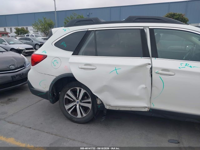 Subaru Outback 2.5i Limited 2018 4S4BSANC1J3350390 Image 6