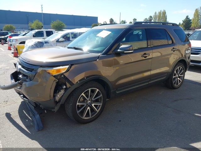 Ford EXPLORER XLT 2015 1FM5K8D82FGB60164 Image 2