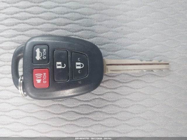 Продажа на аукционе авто 2017 Toyota Corolla Le, vin: 2T1BURHE0HC757399, номер лота: 46141753