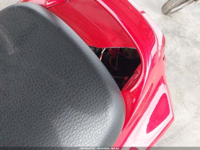 46141757 :رقم المزاد ، JKAZX4E152B519008 vin ، 2002 Kawasaki Zx600 E مزاد بيع