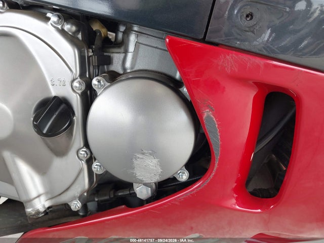 46141757 :رقم المزاد ، JKAZX4E152B519008 vin ، 2002 Kawasaki Zx600 E مزاد بيع