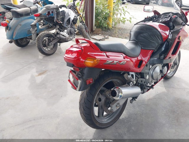 46141757 :رقم المزاد ، JKAZX4E152B519008 vin ، 2002 Kawasaki Zx600 E مزاد بيع