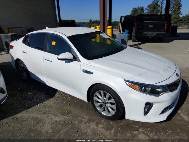 2018 Kia Optima S მანქანა იყიდება აუქციონზე, vin: 5XXGT4L30JG234237, აუქციონის ნომერი: 46141769