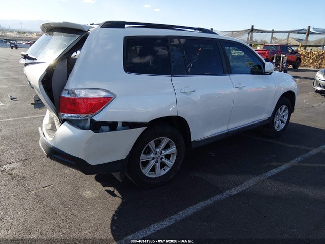 2011 Toyota Highlander Base V6 მანქანა იყიდება აუქციონზე, vin: 5TDZK3EH3BS048657, აუქციონის ნომერი: 46141985