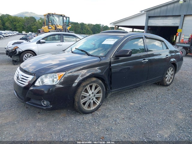 46141990 :رقم المزاد ، 4T1BK3DB0AU354591 vin ، 2010 Toyota Avalon Limited مزاد بيع