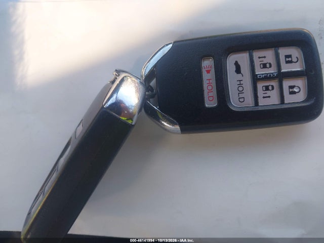 Auction sale of the 2015 Honda Odyssey Ex-l, vin: 5FNRL5H67FB067600, lot number: 46141994