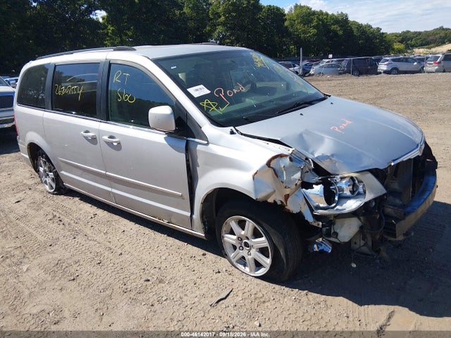 2010 Chrysler Town & Country Touring მანქანა იყიდება აუქციონზე, vin: 2A4RR5D15AR319263, აუქციონის ნომერი: 46142017