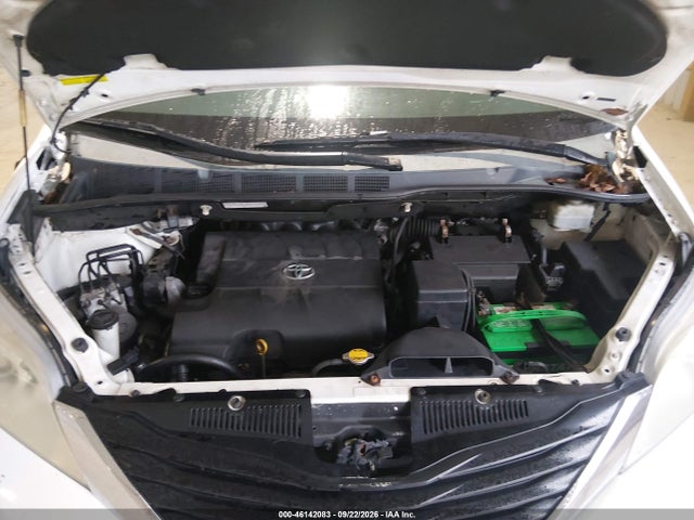 2012 Toyota Sienna Le V6 8 Passenger მანქანა იყიდება აუქციონზე, vin: 5TDKK3DC1CS258263, აუქციონის ნომერი: 46142083