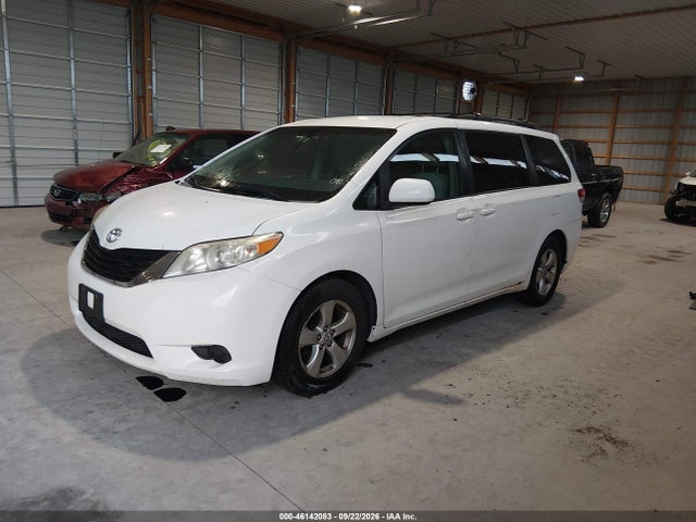 2012 Toyota Sienna Le V6 8 Passenger მანქანა იყიდება აუქციონზე, vin: 5TDKK3DC1CS258263, აუქციონის ნომერი: 46142083