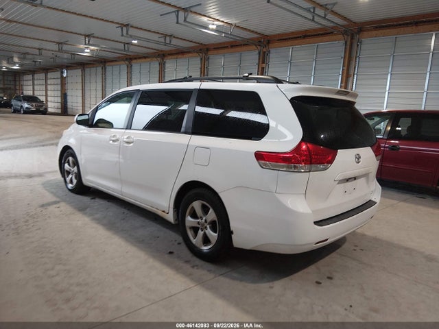 2012 Toyota Sienna Le V6 8 Passenger მანქანა იყიდება აუქციონზე, vin: 5TDKK3DC1CS258263, აუქციონის ნომერი: 46142083