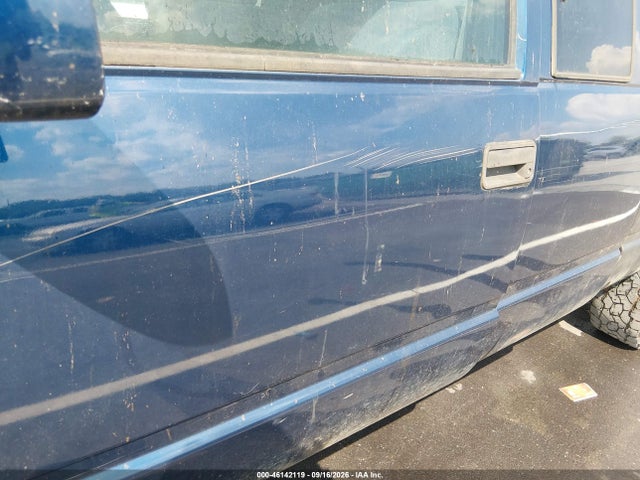 1998 Chevrolet C/k 1500 Fleetside მანქანა იყიდება აუქციონზე, vin: 1GCEK19R1WR116416, აუქციონის ნომერი: 46142119