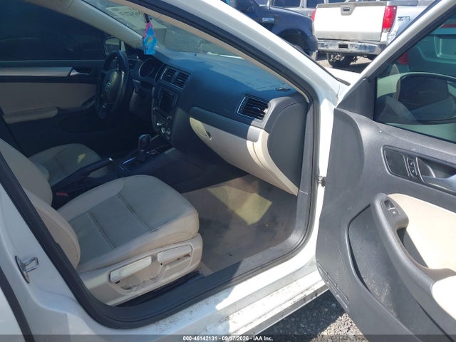 2016 Volkswagen Jetta 1.4t Se მანქანა იყიდება აუქციონზე, vin: 3VWD67AJXGM364396, აუქციონის ნომერი: 46142131