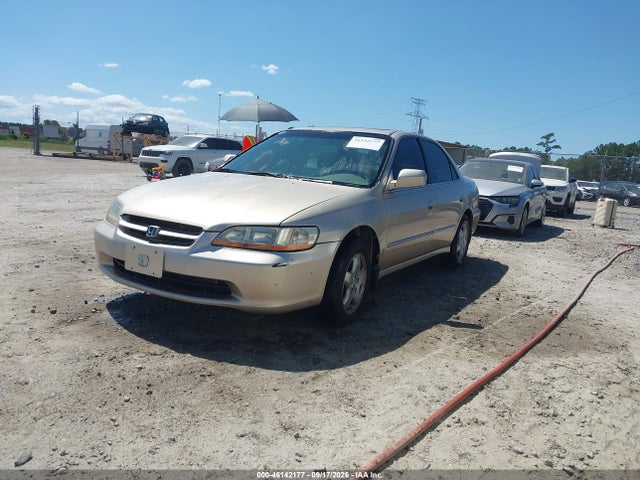 2000 Honda Accord 3.0 Ex მანქანა იყიდება აუქციონზე, vin: 1HGCG1650YA043861, აუქციონის ნომერი: 46142177