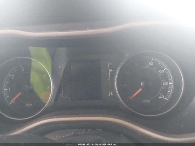 2015 Jeep Cherokee Latitude მანქანა იყიდება აუქციონზე, vin: 1C4PJMCB5FW619411, აუქციონის ნომერი: 46142211