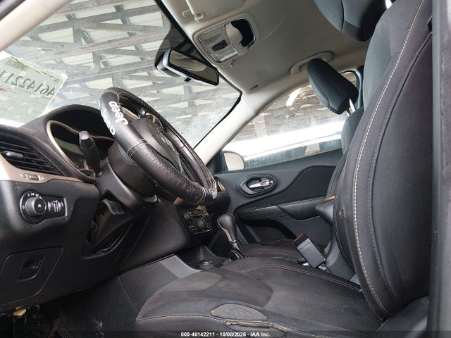 2015 Jeep Cherokee Latitude მანქანა იყიდება აუქციონზე, vin: 1C4PJMCB5FW619411, აუქციონის ნომერი: 46142211