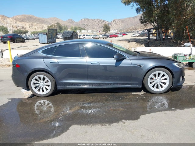 Продажа на аукционе авто 2017 Tesla Model S 60/75, vin: 5YJSA1E14HF194073, номер лота: 46142223