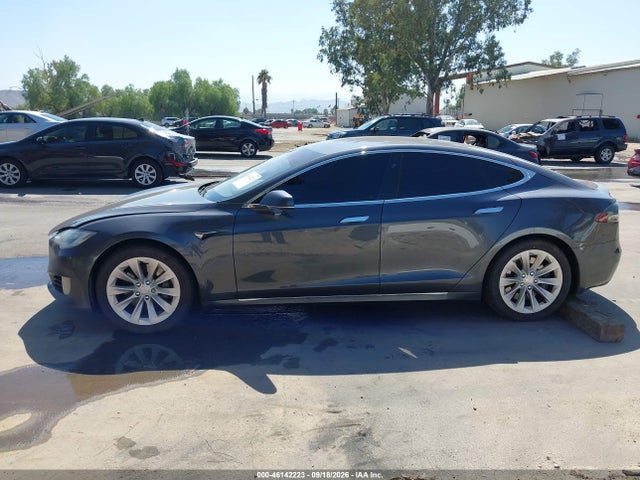 Продажа на аукционе авто 2017 Tesla Model S 60/75, vin: 5YJSA1E14HF194073, номер лота: 46142223
