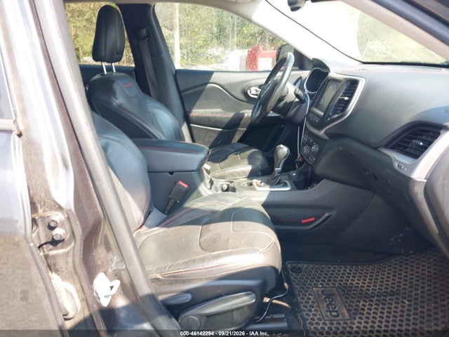 Продаж на аукціоні авто 2015 Jeep Cherokee Trailhawk, vin: 1C4PJMBS5FW751294, номер лоту: 46142294