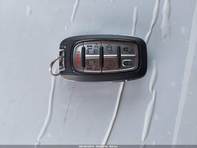 46142319 :رقم المزاد ، 2C4RC1CG8SR611481 vin ، 2025 Chrysler Voyager Lx مزاد بيع