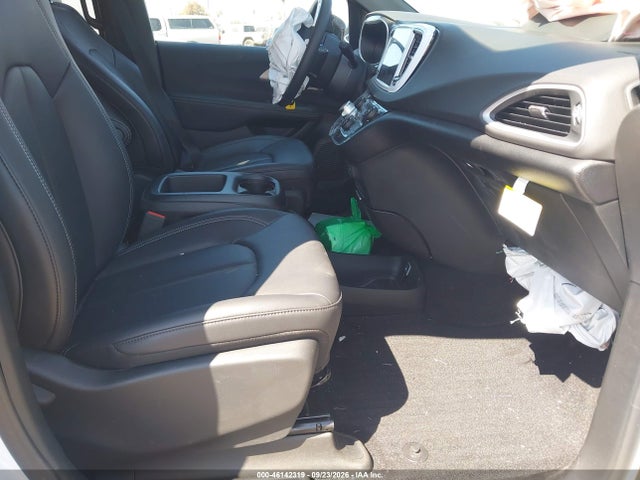 46142319 :رقم المزاد ، 2C4RC1CG8SR611481 vin ، 2025 Chrysler Voyager Lx مزاد بيع