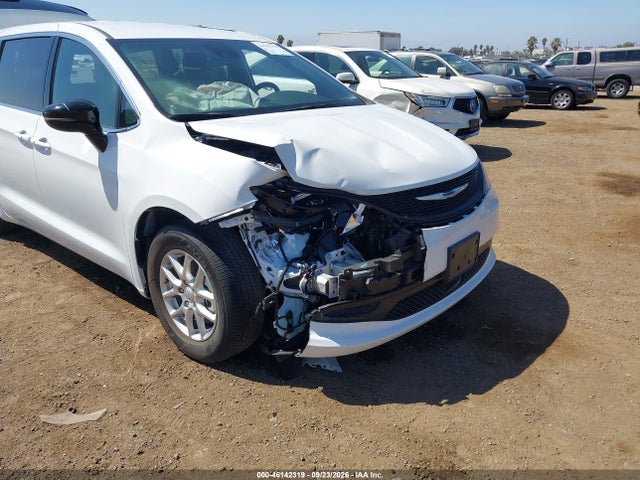 46142319 :رقم المزاد ، 2C4RC1CG8SR611481 vin ، 2025 Chrysler Voyager Lx مزاد بيع