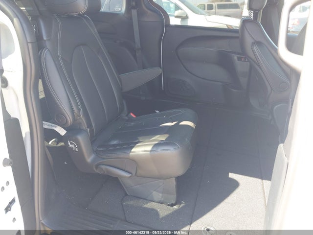 46142319 :رقم المزاد ، 2C4RC1CG8SR611481 vin ، 2025 Chrysler Voyager Lx مزاد بيع