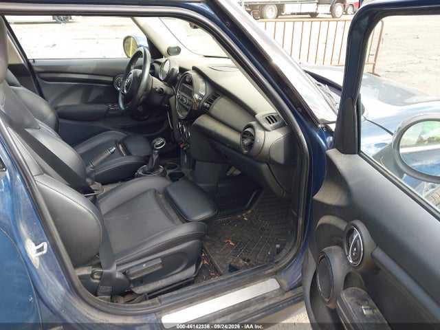 46142336 :رقم المزاد ، WMWXU1C55G2D09879 vin ، 2016 Mini Hardtop Cooper مزاد بيع